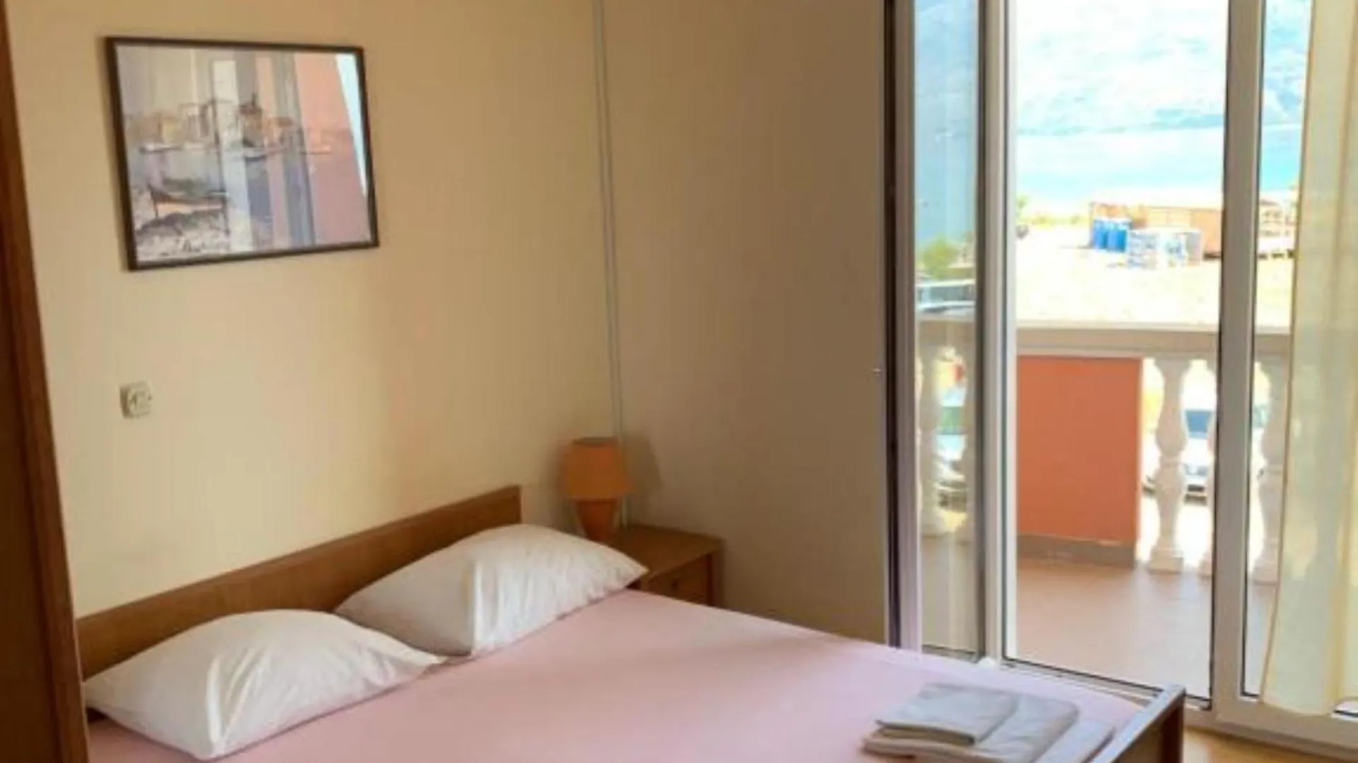 Guest house Apartments Ata Razanac