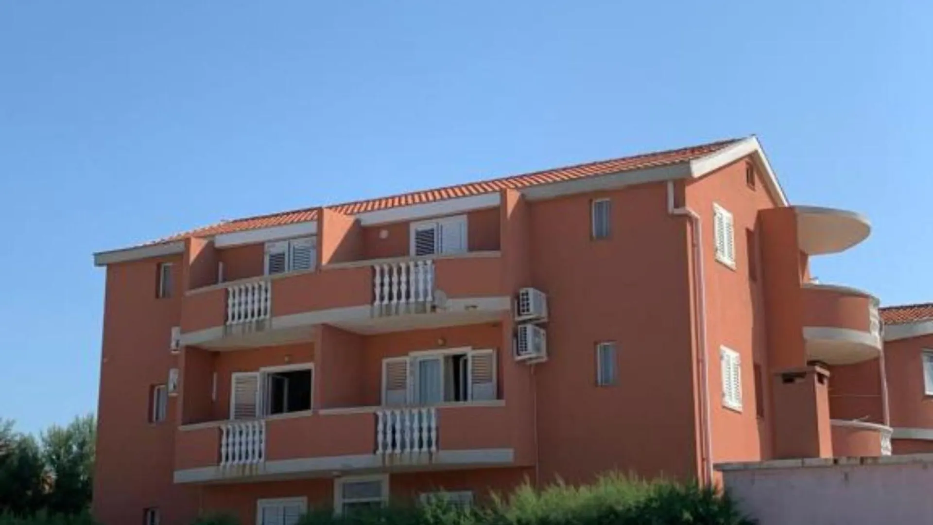 Apartments Ata Razanac
